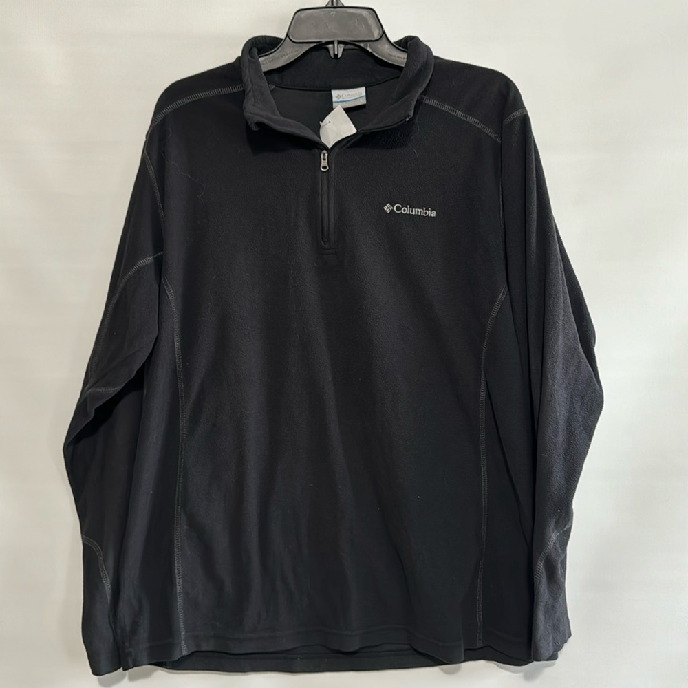 New columbias Black sweatshirt size L